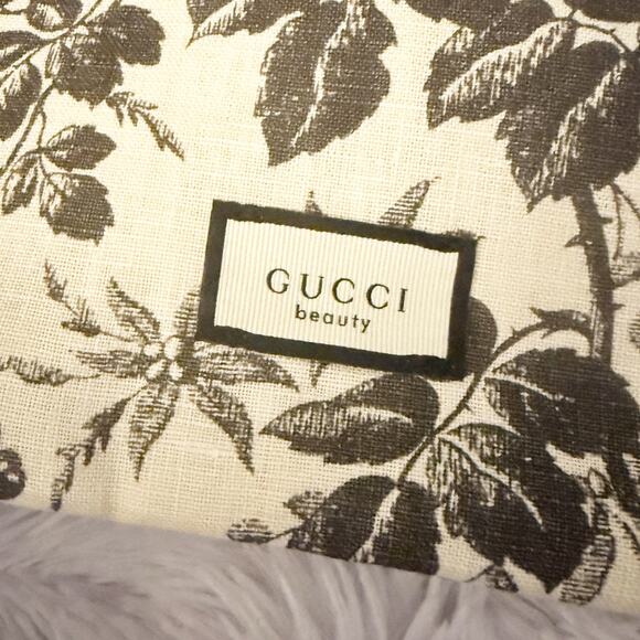 GUCCI BEAUTY | Ivory Cream Black Bloom Y3 Pouch Bag Floral Pattern Linen Japan - Picture 1 of 8